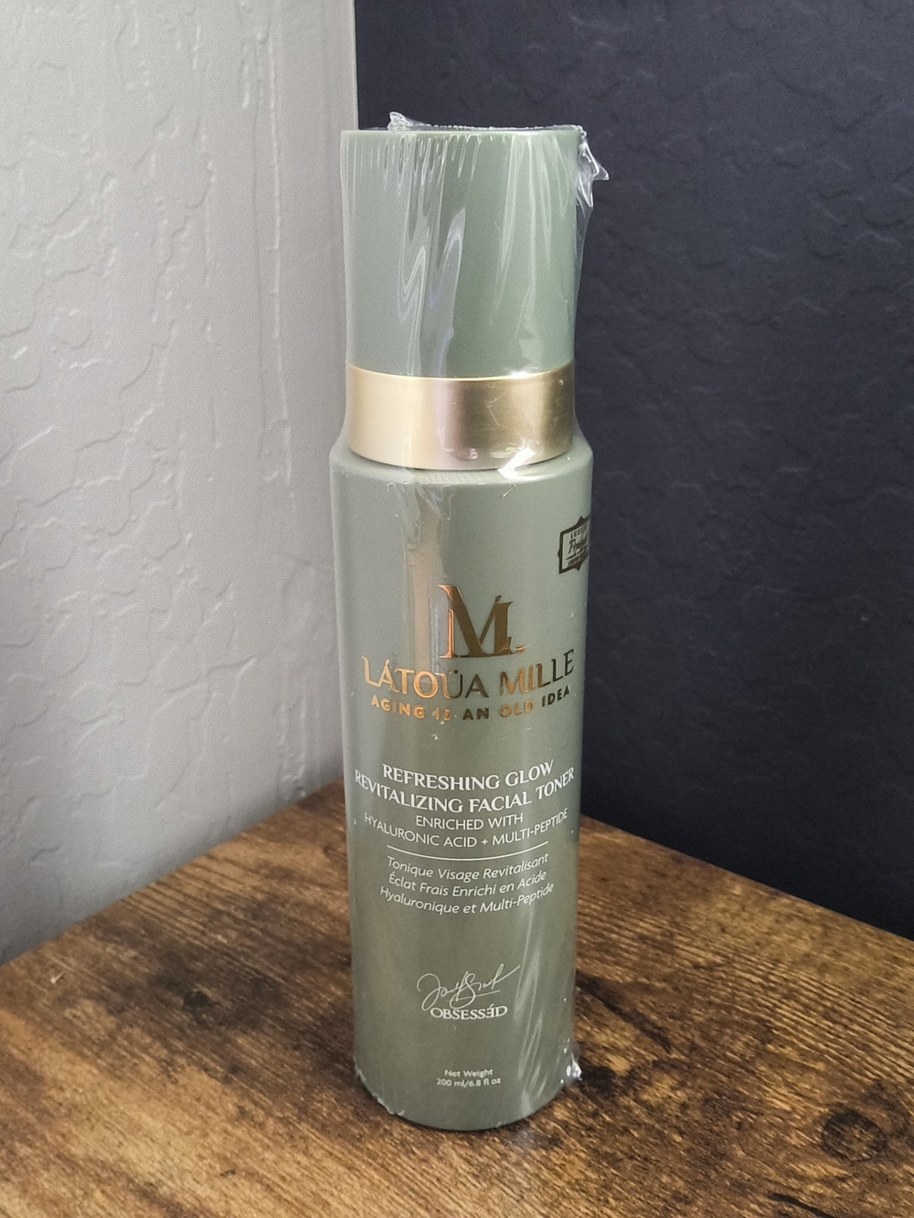 L'Atoua Mille Refreshing Glow Revitalizing Facial Toner - Sage Green
